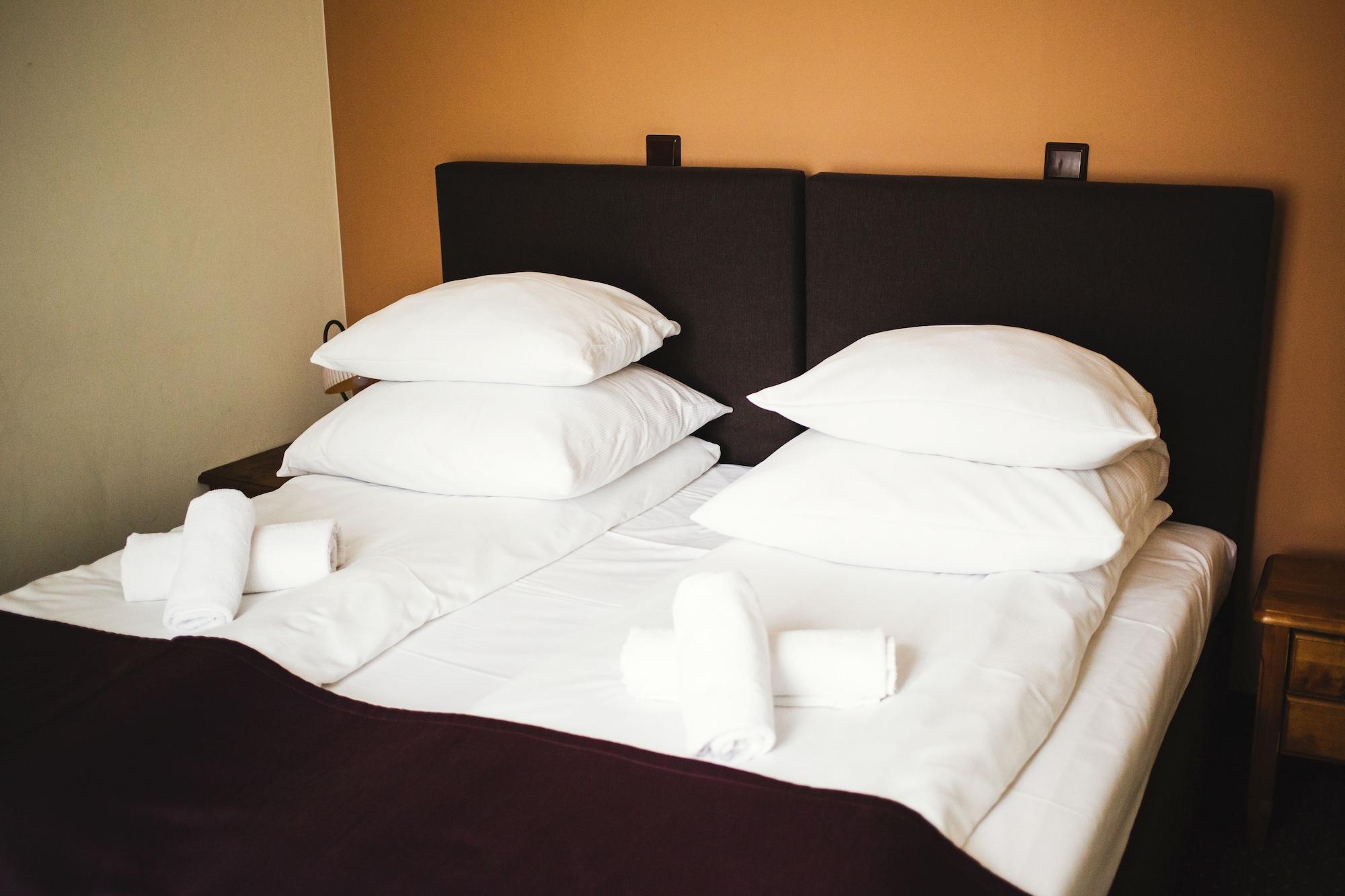 Hotel Eden Krakow Luaran gambar