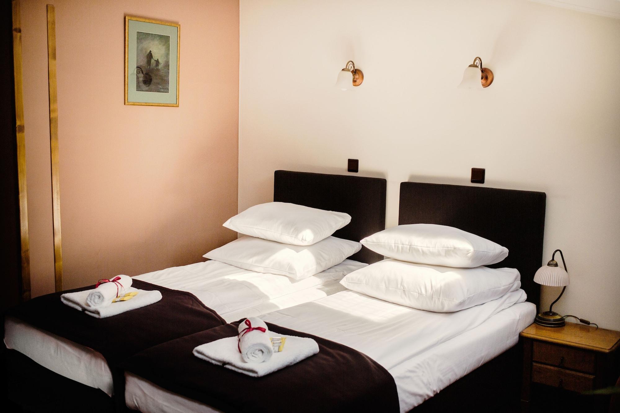 Hotel Eden Krakow Luaran gambar