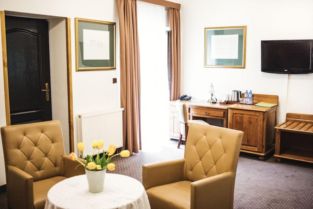Hotel Eden Krakow Luaran gambar
